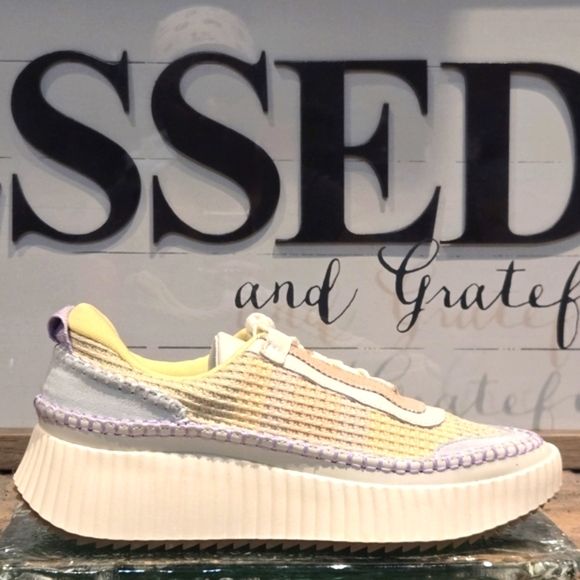 Dolce Vitta "Dolen' Platform Pastel Stripe Knit Stitch Sneakers Wmns 9.5 - Picture 1 of 9